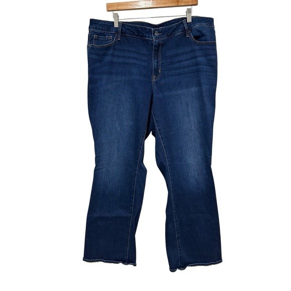 Old Navy Jeans Womens 20 Kicker Boot-Cut Mid Rise Classic Stretch Denim Pants - Picture 1 of 6
